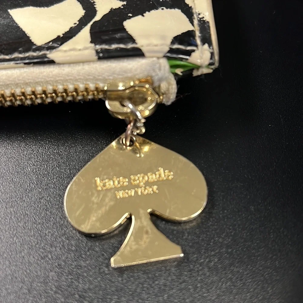 Kate Spade Large Zip Top Patent Clutch Pouch Bag Eyeglasses Theme